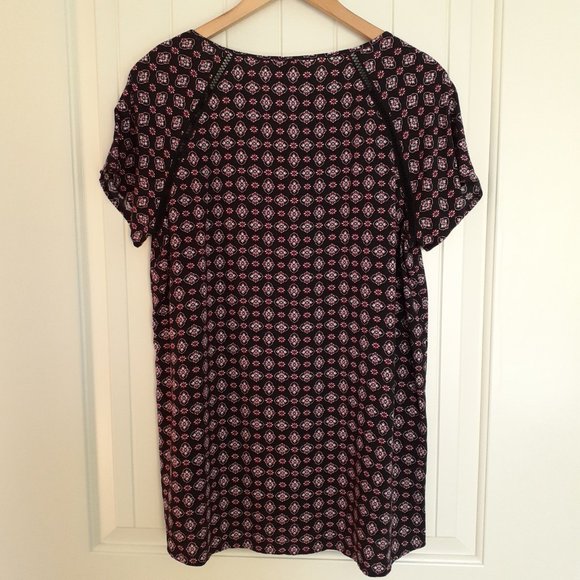 J. Jill Short Sleeve Scoop Neck Button Up Top w/Tie & Crochet Trim Black Size S - Picture 2 of 11